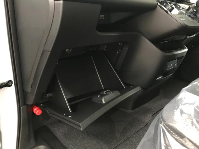 セレナ ｅ－パワー　ハイウェイスターＶ　登録済未使用車　１２．３型日産コネクトナビ　アラウンドビューモニター　ＥＴＣ２．０　アラウンドビューモニター　インテリジェントルームミラー　前後ドライブレコーダー　プロパイロット　ＬＥＤライト（56枚目）