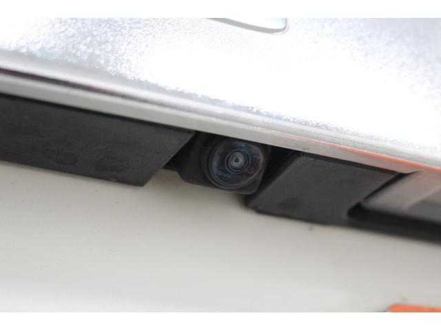 セレナ ハイウェイスターV 純正メモリーナビ フリップダウンモニター アラウンドビューモニター 両側電動スライドドア LEDライト 衝突軽減ブレーキ 車線逸脱警報システム オートライト 純正アルミホイール(17枚目)