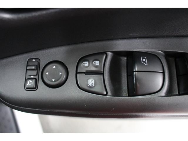 セレナ ハイウェイスターV 純正メモリーナビ フリップダウンモニター アラウンドビューモニター 両側電動スライドドア LEDライト 衝突軽減ブレーキ 車線逸脱警報システム オートライト 純正アルミホイール(26枚目)