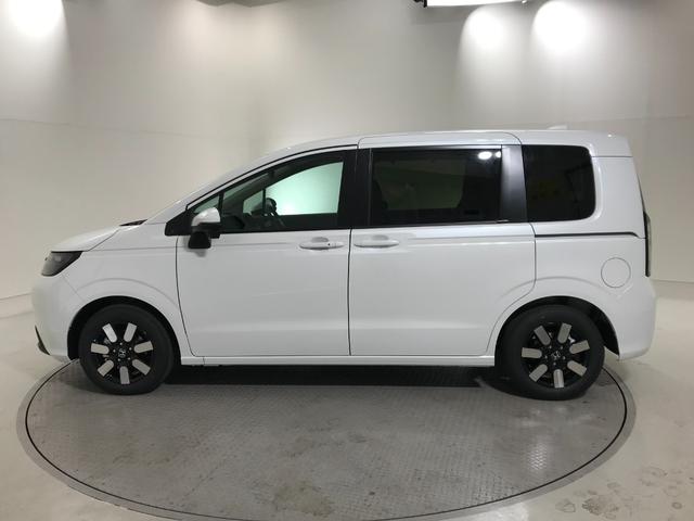 フリード エアー　ＥＸ　登録済未使用車　シートヒーター　アダプティブクルーズ　後席サーキュレーター　衝突軽減ブレーキ　両側電動スライドドア　６人乗り　純正アルミホイール　ホンダセンシング　ＬＥＤライト　コーナーセンサー（7枚目）