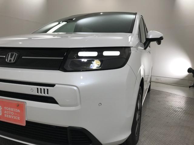 フリード エアー　ＥＸ　登録済未使用車　シートヒーター　アダプティブクルーズ　後席サーキュレーター　衝突軽減ブレーキ　両側電動スライドドア　６人乗り　純正アルミホイール　ホンダセンシング　ＬＥＤライト　コーナーセンサー（16枚目）