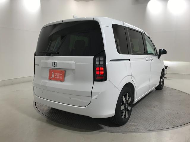 フリード エアー　ＥＸ　登録済未使用車　シートヒーター　アダプティブクルーズ　後席サーキュレーター　衝突軽減ブレーキ　両側電動スライドドア　６人乗り　純正アルミホイール　ホンダセンシング　ＬＥＤライト　コーナーセンサー（17枚目）