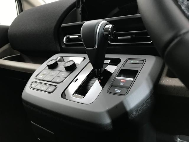 フリード エアー　ＥＸ　登録済未使用車　シートヒーター　アダプティブクルーズ　後席サーキュレーター　衝突軽減ブレーキ　両側電動スライドドア　６人乗り　純正アルミホイール　ホンダセンシング　ＬＥＤライト　コーナーセンサー（51枚目）