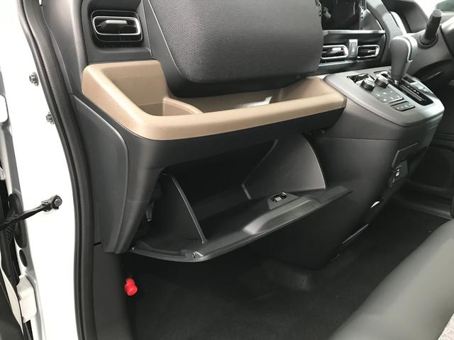 フリード エアー　ＥＸ　登録済未使用車　シートヒーター　アダプティブクルーズ　後席サーキュレーター　衝突軽減ブレーキ　両側電動スライドドア　６人乗り　純正アルミホイール　ホンダセンシング　ＬＥＤライト　コーナーセンサー（58枚目）