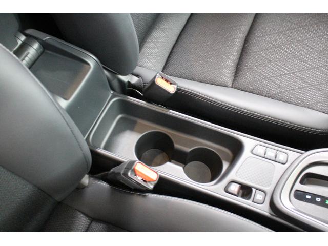 ヤリスクロス ハイブリッドZ 8インチディスプレイオーディオ パノラミックビューモニター ETC2.0 運転席助手席シートヒーター HDMIソケット ステアリングヒーター レーダークルーズコントロール 純正アルミホイール(56枚目)