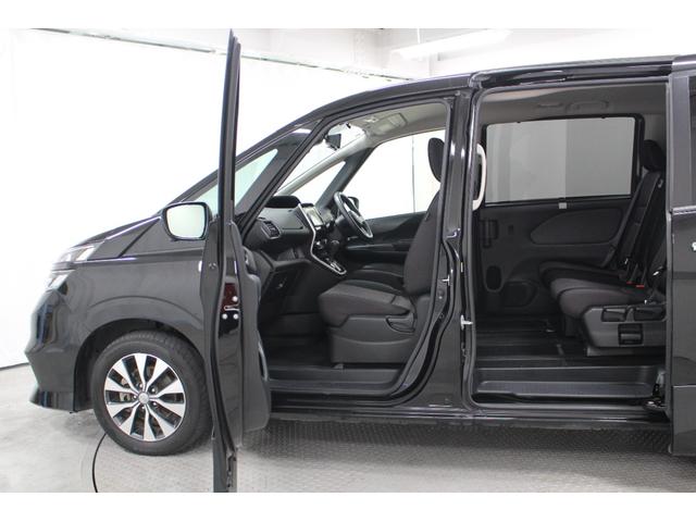 セレナ ハイウェイスター　ＶセレクションＩＩ　社外メモリーナビ　フリップダウンモニター　プロパイロット　アラウンドビューモニター　ＥＴＣ　前後ドライブレコーダー　アダプティブクルーズ　衝突軽減ブレーキ　車線逸脱警報（12枚目）