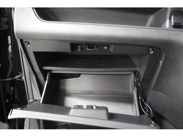 セレナ ハイウェイスター　ＶセレクションＩＩ　社外メモリーナビ　フリップダウンモニター　プロパイロット　アラウンドビューモニター　ＥＴＣ　前後ドライブレコーダー　アダプティブクルーズ　衝突軽減ブレーキ　車線逸脱警報（77枚目）