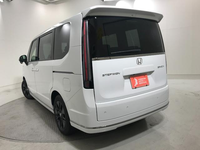 ステップワゴン スパーダ　登録済未使用車　シートヒーター　両側電動スライドドア　ＬＥＤライト　純正アルミホイール　衝突軽減ブレーキ　アダプティブクルーズコントロール　ブラインドスポットインフォメーション（6枚目）