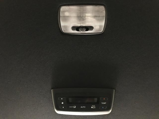 ステップワゴン スパーダ　登録済未使用車　シートヒーター　両側電動スライドドア　ＬＥＤライト　純正アルミホイール　衝突軽減ブレーキ　アダプティブクルーズコントロール　ブラインドスポットインフォメーション（61枚目）