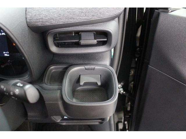 シエンタ ハイブリッドＺ　ディスプレイオーディオプラス　パノラミックビューモニター　天井サーキュレーター　運転席助手席シートヒーター　ＥＴＣ２．０　衝突軽減ブレーキ　レーダークルーズコントロール　車線逸脱防止機能（41枚目）