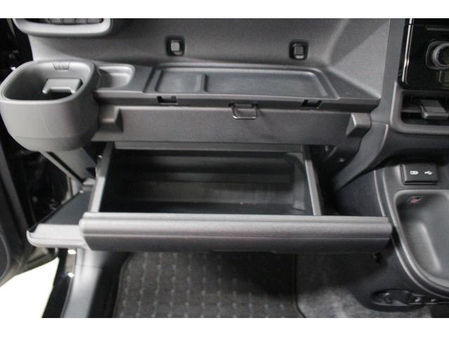 シエンタ ハイブリッドＺ　ディスプレイオーディオプラス　パノラミックビューモニター　天井サーキュレーター　運転席助手席シートヒーター　ＥＴＣ２．０　衝突軽減ブレーキ　レーダークルーズコントロール　車線逸脱防止機能（78枚目）