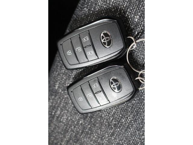 シエンタ ハイブリッドＺ　ディスプレイオーディオプラス　パノラミックビューモニター　天井サーキュレーター　運転席助手席シートヒーター　ＥＴＣ２．０　衝突軽減ブレーキ　レーダークルーズコントロール　車線逸脱防止機能（79枚目）