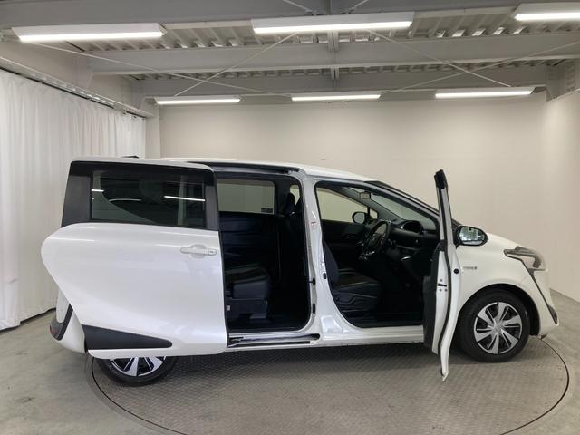 シエンタ ハイブリッドG クエロ 純正9型メモリーナビゲーション 全方位カメラ ドライブレコーダー ビルトインETC LEDヘッドライト 衝突軽減ブレーキ 車線逸脱警報 オートハイビーム 両側電動スライドドア 7人乗り仕様(12枚目)