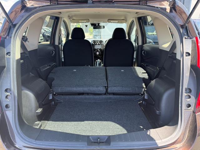 ノート ｅ－パワー　Ｘ　ナビ　ＴＶ視聴　ＣＤ・ＤＶＤ再生　スマートキー　プッシュスタート　オートエアコン　衝突軽減　車線逸脱　横滑り防止　オートライト　電動格納ミラー　パワーウィンドウ　ＥＴＣ（31枚目）