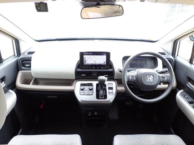 フリード エアー　純正ナビ　フルセグ　Ｒカメラ　ＥＴＣ（7枚目）