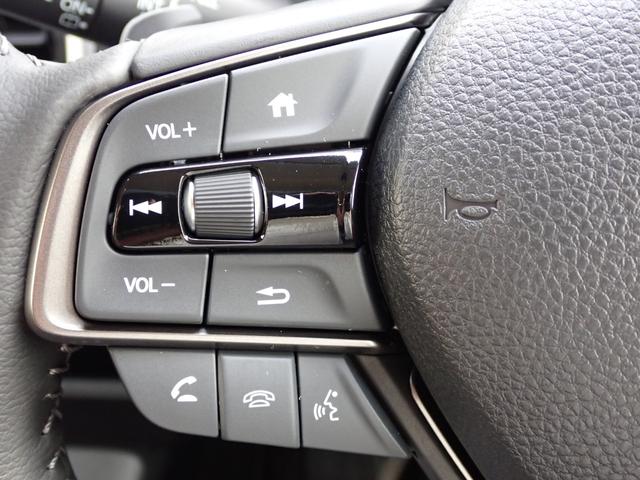 ＷＲ－Ｖ Ｚ＋　ワンオーナー車　純正ナビ　フルセグ　Ｒカメラ　ＥＴＣ　前後ドラレコ　前後誤発進抑制機能　衝突軽減ブレーキ　ＢＴ　障害物センサー　アームレスト　ＥＴＣ２．０　フォグライト　ＵＳＢ　ホンダコネクト（30枚目）