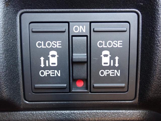 Ｎ－ＢＯＸカスタム コーディネートスタイル　ワンオーナー車　禁煙車　純正メモリーナビ　フルセグ　Ｂｌｕｅｔｏｏｔｈ　ＵＢＳ　バックカメラ　ＥＴＣ　前後ドラレコ　両側パワースライドドア　シートヒーター　オートリトラミラー　衝突軽減ブレーキ（11枚目）