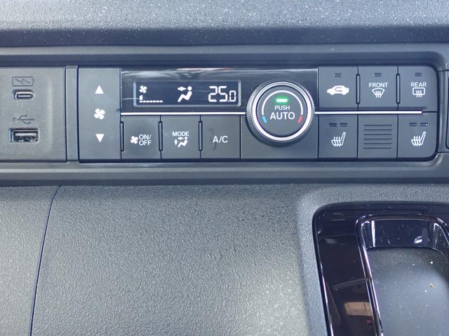 Ｎ－ＢＯＸカスタム コーディネートスタイル　ワンオーナー車　禁煙車　純正メモリーナビ　フルセグ　Ｂｌｕｅｔｏｏｔｈ　ＵＢＳ　バックカメラ　ＥＴＣ　前後ドラレコ　両側パワースライドドア　シートヒーター　オートリトラミラー　衝突軽減ブレーキ（12枚目）