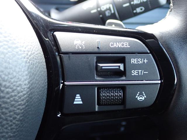 ステップワゴン ｅ：ＨＥＶスパーダ　純正ナビ　フルセグ　Ｒカメラ　ＥＴＣ　両側電動スライドドア　ドライブレコーダー前　電子パーキング　オットマン　シートバックテーブル　障害物センサー　サンシェード　ＴＶジャック　ホンダコネクト（29枚目）