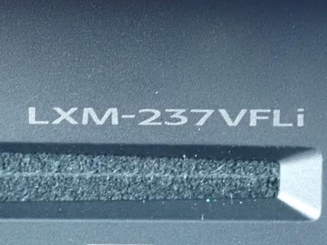 ステップワゴン ｅ：ＨＥＶスパーダ　純正ナビ　フルセグ　Ｒカメラ　ＥＴＣ　ワンオーナー　禁煙車　シートヒーター　障害物センサー　電格ミラー　ＬＥＤライト　フォグライト　衝突軽減ブレーキ　ＤＶＤ再生　ＣＤ録音　ＵＳＢ　電子パーキング（8枚目）