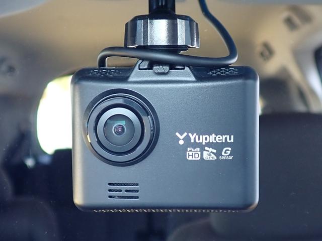 フリード Ｇ　当社元レンタカー　禁煙　６人乗　９インチ純正ナビ　両側電動スライド　前ドラレコ　ＥＴＣ　Ｒカメラ　　誤発進抑制機能　衝突軽減ブレーキ　シートヒーター　オートリトラミラー　ＵＳＢ　ＢＴ　ＤＶＤ　ＣＤ録音（8枚目）