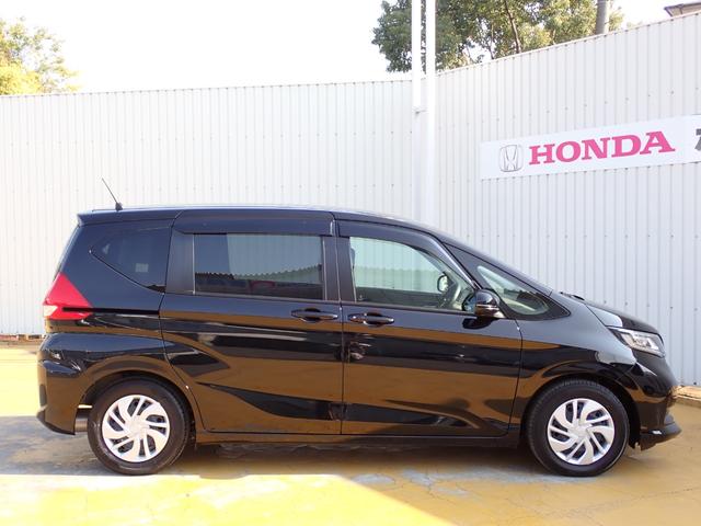 フリード Ｇ　当社元レンタカー　禁煙　６人乗　９インチ純正ナビ　両側電動スライド　前ドラレコ　ＥＴＣ　Ｒカメラ　　誤発進抑制機能　衝突軽減ブレーキ　シートヒーター　オートリトラミラー　ＵＳＢ　ＢＴ　ＤＶＤ　ＣＤ録音（17枚目）