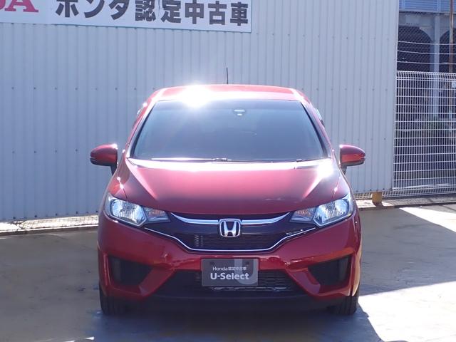 フィット １３Ｇ・Ｆコンフォートエディション　１オーナー　禁煙　７インチ純正ナビ　Ｒカメラ　ＥＴＣ　シートヒーター　オートリトラミラー　衝突軽減ブレーキ　プライバシーガラス　フルセグ　ＤＶＤ再生　ＢＴ　アームレスト　スマートキー　サイドエアバッグ（13枚目）