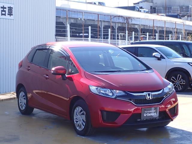 フィット １３Ｇ・Ｆコンフォートエディション　１オーナー　禁煙　７インチ純正ナビ　Ｒカメラ　ＥＴＣ　シートヒーター　オートリトラミラー　衝突軽減ブレーキ　プライバシーガラス　フルセグ　ＤＶＤ再生　ＢＴ　アームレスト　スマートキー　サイドエアバッグ（14枚目）