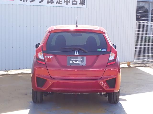 フィット １３Ｇ・Ｆコンフォートエディション　１オーナー　禁煙　７インチ純正ナビ　Ｒカメラ　ＥＴＣ　シートヒーター　オートリトラミラー　衝突軽減ブレーキ　プライバシーガラス　フルセグ　ＤＶＤ再生　ＢＴ　アームレスト　スマートキー　サイドエアバッグ（17枚目）