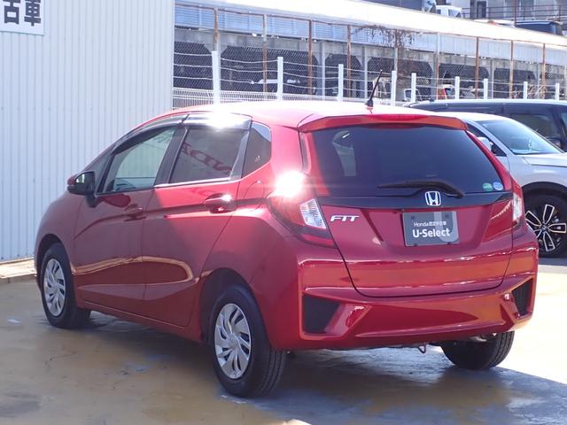 フィット １３Ｇ・Ｆコンフォートエディション　１オーナー　禁煙　７インチ純正ナビ　Ｒカメラ　ＥＴＣ　シートヒーター　オートリトラミラー　衝突軽減ブレーキ　プライバシーガラス　フルセグ　ＤＶＤ再生　ＢＴ　アームレスト　スマートキー　サイドエアバッグ（18枚目）