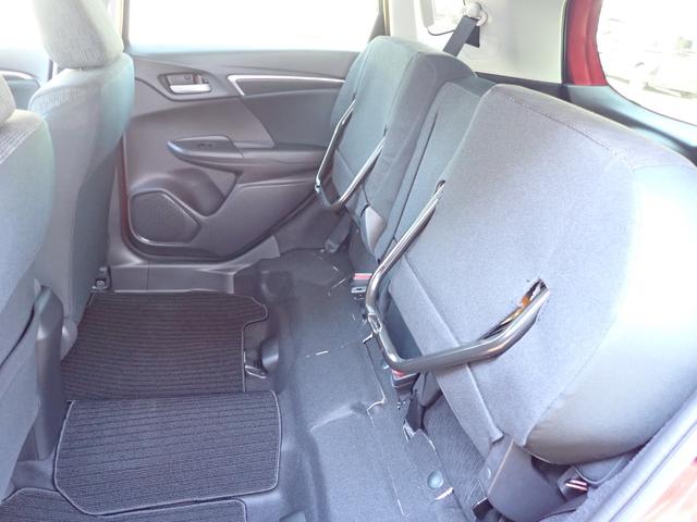 フィット １３Ｇ・Ｆコンフォートエディション　１オーナー　禁煙　７インチ純正ナビ　Ｒカメラ　ＥＴＣ　シートヒーター　オートリトラミラー　衝突軽減ブレーキ　プライバシーガラス　フルセグ　ＤＶＤ再生　ＢＴ　アームレスト　スマートキー　サイドエアバッグ（23枚目）