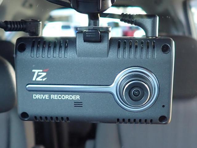 フリード Ｇ・ホンダセンシング　６人乗り　禁煙　７インチ純正ナビ　用品フロントグリル　前後ドラレコ　ＴＶキット　両側電動スライドドア　Ｒカメラ　ＥＴＣ　フルセグ　ＤＶＤ　ＢＴ　衝突軽減ブレーキ　誤発進抑制　ハロゲンヘッドライト（10枚目）