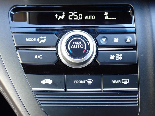 フリード Ｇ・ホンダセンシング　６人乗り　禁煙　７インチ純正ナビ　用品フロントグリル　前後ドラレコ　ＴＶキット　両側電動スライドドア　Ｒカメラ　ＥＴＣ　フルセグ　ＤＶＤ　ＢＴ　衝突軽減ブレーキ　誤発進抑制　ハロゲンヘッドライト（13枚目）