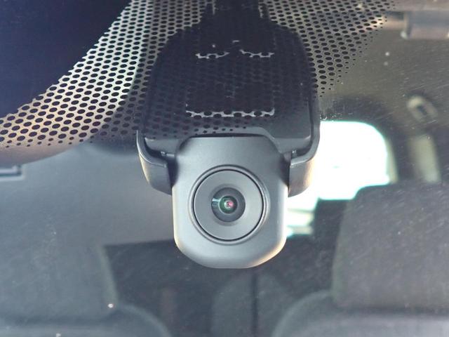 ���y�h���C�u���R�[�_�[�z�f���E�����Ȃǂ��L�^���鎩���ԗp�̑��u�ł��B�������̎��̂̍ۂ̋L�^�͂������A���s�̍ۂ̎v���o�Ƃ��ăh���C�u�̉f�����y���ނ��Ƃ��ł��܂��B