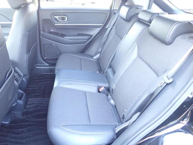 ヴェゼル ｅ：ＨＥＶＺ　１オーナー　禁煙　メーカー純正９インチナビ　フォグライト・サイドステップガーニッシュ　テールゲートスポイラー　ドアハンドルカバー　前後ドラレコ　ＴＶキット　エキパイフィニッシャー　ブラインドスポット（26枚目）