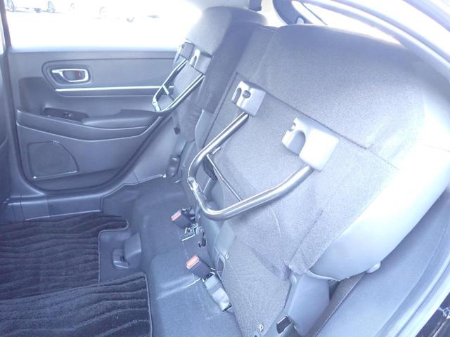 ヴェゼル ｅ：ＨＥＶＺ　１オーナー　禁煙　メーカー純正９インチナビ　フォグライト・サイドステップガーニッシュ　テールゲートスポイラー　ドアハンドルカバー　前後ドラレコ　ＴＶキット　エキパイフィニッシャー　ブラインドスポット（27枚目）