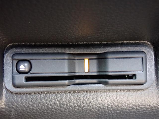 ステップワゴン スパーダ　純正９インチナビ　フルセグ　Ｒカメラ　ナビ連動ＥＴＣ　リア席１０インチモニター　左右パワースライドドア　ワンオーナー車　禁煙車　シートバックテーブル　リア席左右サンシェード　ドラレコ　ＴＶキット（12枚目）