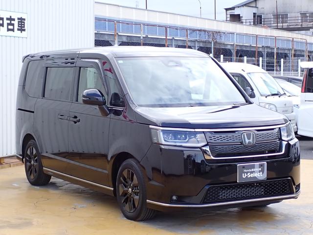 ステップワゴン スパーダ　純正９インチナビ　フルセグ　Ｒカメラ　ナビ連動ＥＴＣ　リア席１０インチモニター　左右パワースライドドア　ワンオーナー車　禁煙車　シートバックテーブル　リア席左右サンシェード　ドラレコ　ＴＶキット（18枚目）