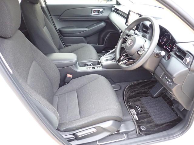 ヴェゼル ｅ：ＨＥＶＸ　ワンオーナー車　禁煙車　純正８インチメモリーナビ　ＥＴＣ　駐車録画付き前後ドラレコ　ラゲッジトレー　シートバックトレー　ＴＶキット　ＵＳＢ　バックカメラ　フルセグ　ＣＤ　ＤＶＤ再生　ＢＴ（21枚目）