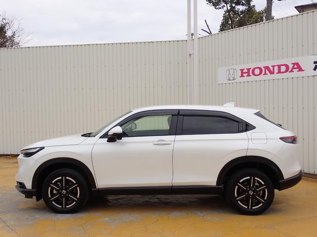 ヴェゼル ｅ：ＨＥＶＸ　ワンオーナー車　禁煙車　純正８インチメモリーナビ　ＥＴＣ　駐車録画付き前後ドラレコ　ラゲッジトレー　シートバックトレー　ＴＶキット　ＵＳＢ　バックカメラ　フルセグ　ＣＤ　ＤＶＤ再生　ＢＴ（22枚目）