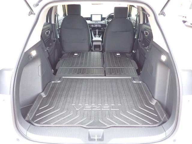 ヴェゼル ｅ：ＨＥＶＸ　ワンオーナー車　禁煙車　純正８インチメモリーナビ　ＥＴＣ　駐車録画付き前後ドラレコ　ラゲッジトレー　シートバックトレー　ＴＶキット　ＵＳＢ　バックカメラ　フルセグ　ＣＤ　ＤＶＤ再生　ＢＴ（28枚目）