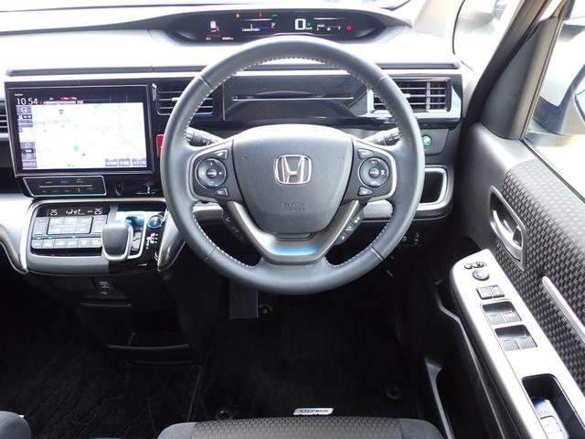 ステップワゴンスパーダ ｅ：ＨＥＶスパーダＧホンダセンシング　１オーナー　禁純　７人乗り　１０インチ純正ナビ　１１．６インチリアモニター　ドラレコ前後　ＴＶキット　ＥＴＣ２．０　両側電動スライドドア　オートリトラミラー　フルセグ　Ｒカメラ　ＵＳＢ　ＢＴ　ＣＤ録音（32枚目）