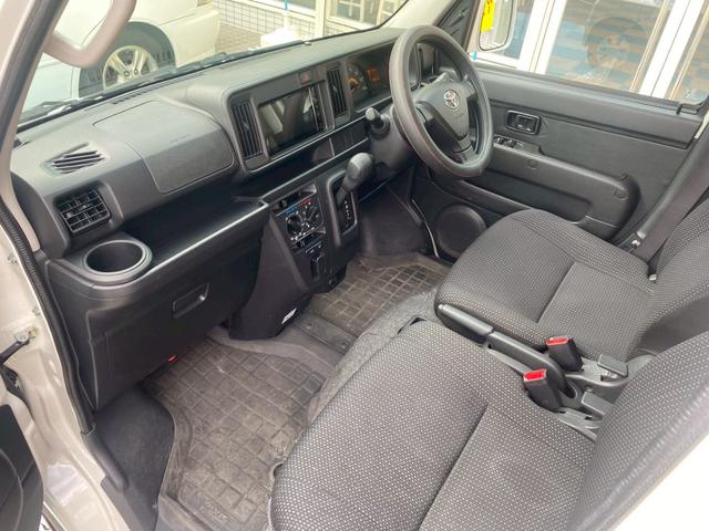 TOYOTA PIXIS VAN CRUISE TURBO SA III
