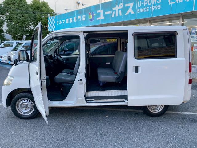 タウンエースバン ＧＬ　純正ＣＤオーディオ　キーレスエントリー　パワーウインドウ　ＬＥＤヘッドライト　フォグランプ　ＥＴＣ　エアコン（10枚目）