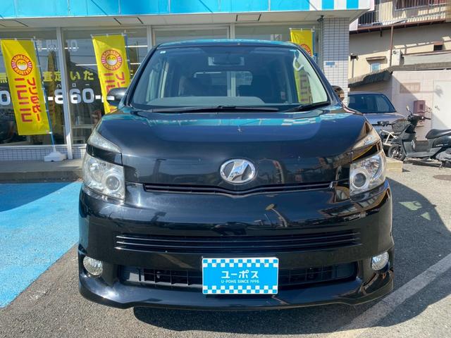 ヴォクシー ZS パワーステアリング 電動格納ミラー スマートキー プッシュスタート 3列シート CD DVD バックカメラ ETC 左側電動スライドドア TV 左右独立オートエアコン(2枚目)