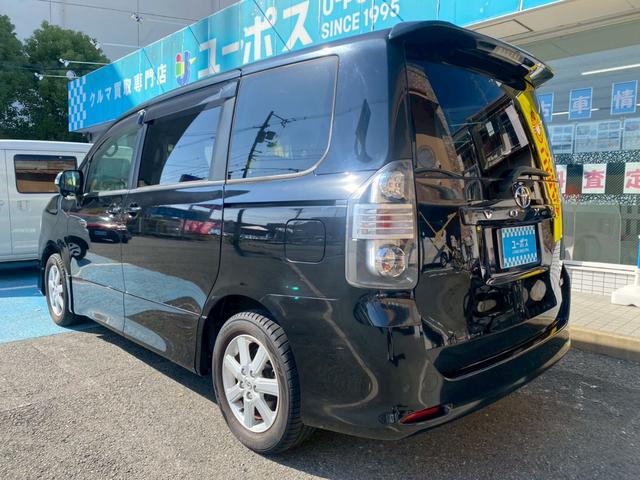 ヴォクシー ZS パワーステアリング 電動格納ミラー スマートキー プッシュスタート 3列シート CD DVD バックカメラ ETC 左側電動スライドドア TV 左右独立オートエアコン(7枚目)