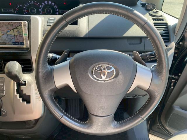 ヴォクシー ZS パワーステアリング 電動格納ミラー スマートキー プッシュスタート 3列シート CD DVD バックカメラ ETC 左側電動スライドドア TV 左右独立オートエアコン(17枚目)