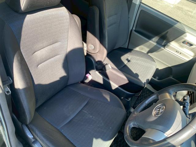 ヴォクシー ZS パワーステアリング 電動格納ミラー スマートキー プッシュスタート 3列シート CD DVD バックカメラ ETC 左側電動スライドドア TV 左右独立オートエアコン(27枚目)