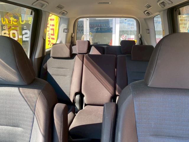 ヴォクシー ZS パワーステアリング 電動格納ミラー スマートキー プッシュスタート 3列シート CD DVD バックカメラ ETC 左側電動スライドドア TV 左右独立オートエアコン(34枚目)