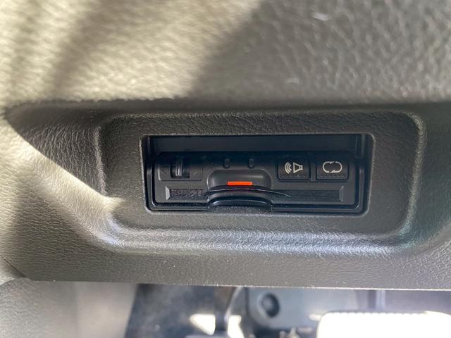 キューブ １５Ｘ　プッシュスタート　スマートキー　アイドリングストップ　純正ナビ　Ｂｌｕｅｔｏｏｔｈ接続　バックカメラ　社外１５インチアルミホイール（27枚目）